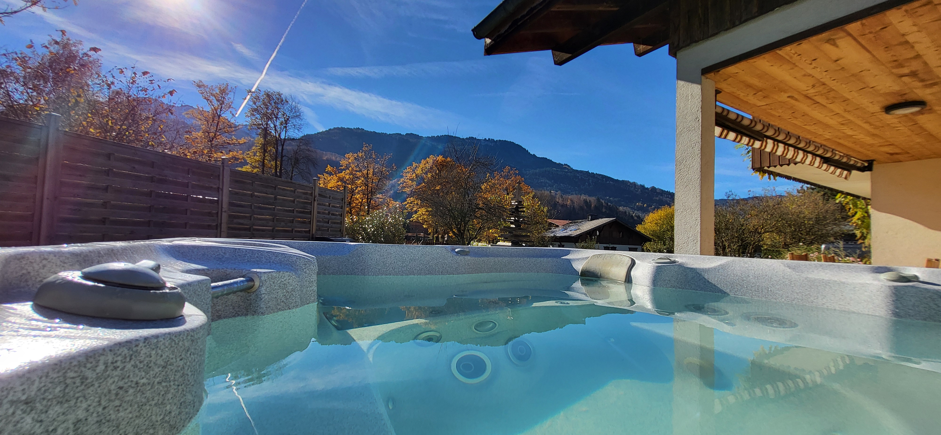 Cosy exterior - private spa